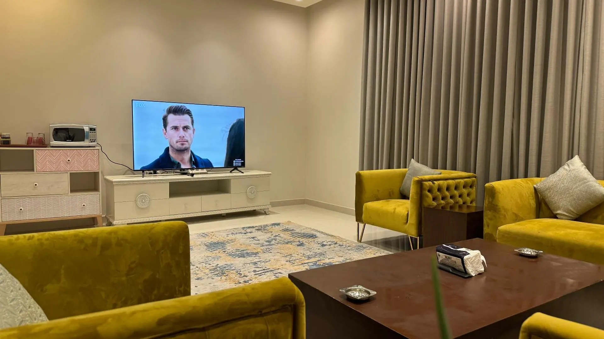 شقة ارضية بمدخل مستقل غرفة وصالة النرجس 2 리야드