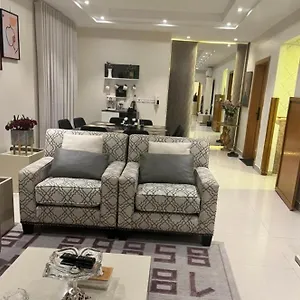 شقة كبيرة عائلية Vip الوادي, الرياض
